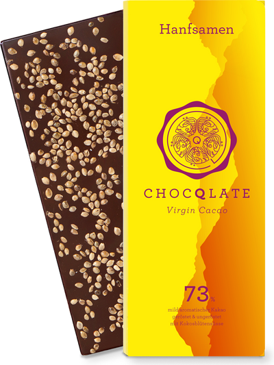 CHOCQLATE Hanfsamen Bio Schokolade 73 % – Verpackung und Schokolade mit Hanfsamen