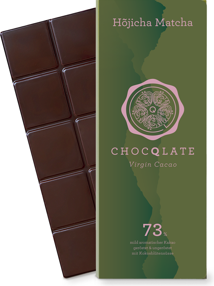CHOCQLATE Houjicha Matcha Bio Schokolade 73 % – Verpackung und Schokolade mit Matcha
