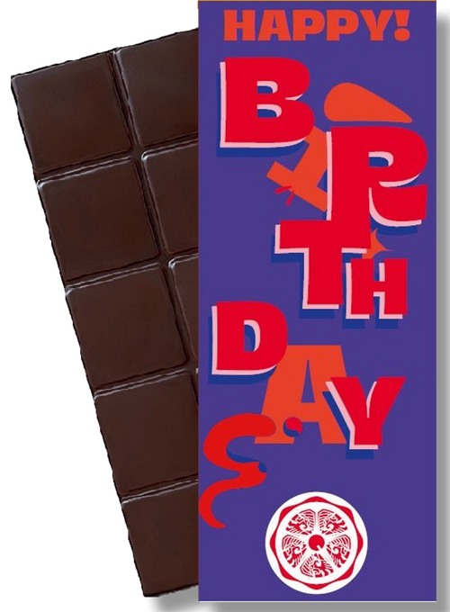 CHOCQLATE „Happy Birthday“ Schokolade 50 % mit Haselnussmus – Verpackung und Schokolade mit Haselnüssen