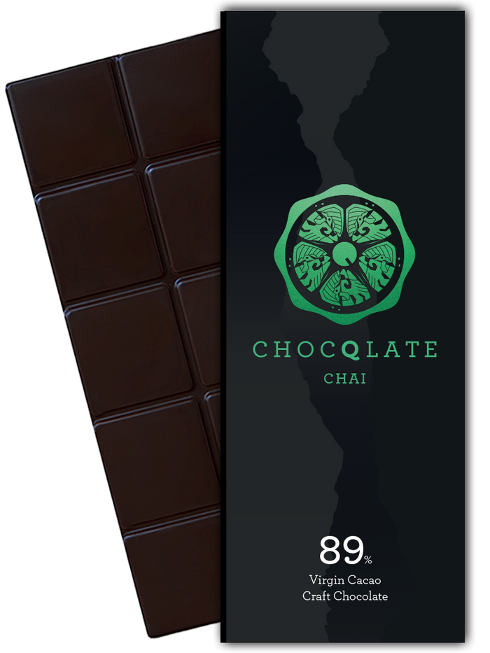 CHOCQLATE Chai Bio Schokolade 89 % – Verpackung und dunkle Schokoladentafel
