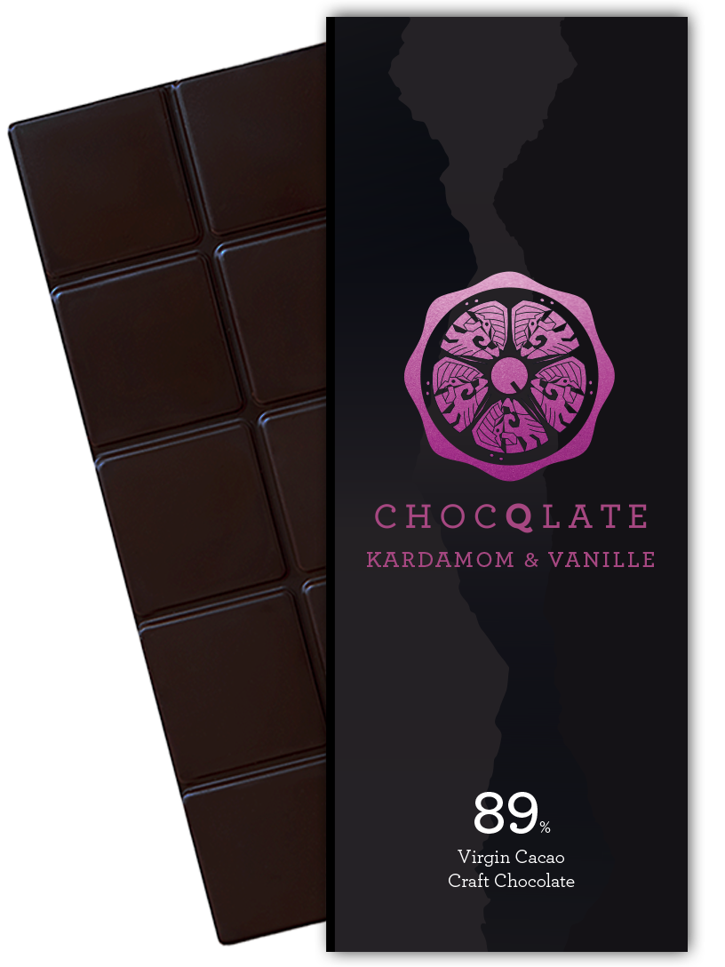 CHOCQLATE Kardamom & Vanille Bio Schokolade 89 % – Verpackung und dunkle Schokoladentafel