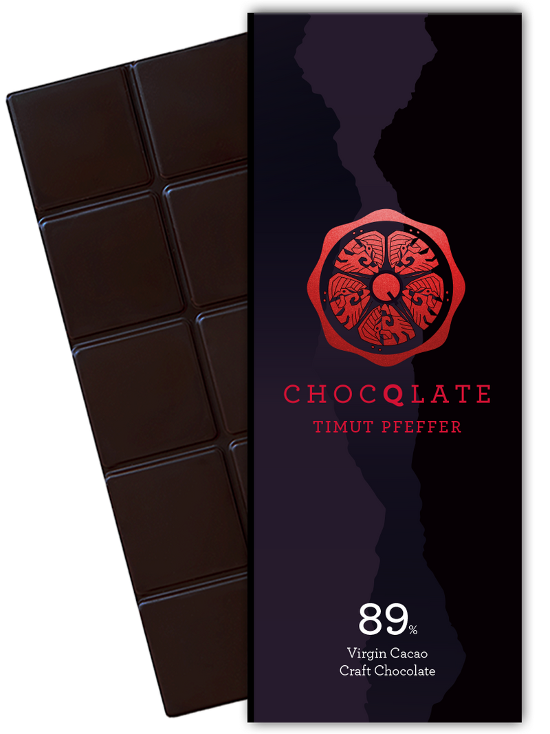 CHOCQLATE Timut Pfeffer Bio Schokolade 89 % – Verpackung und dunkle Schokoladentafel