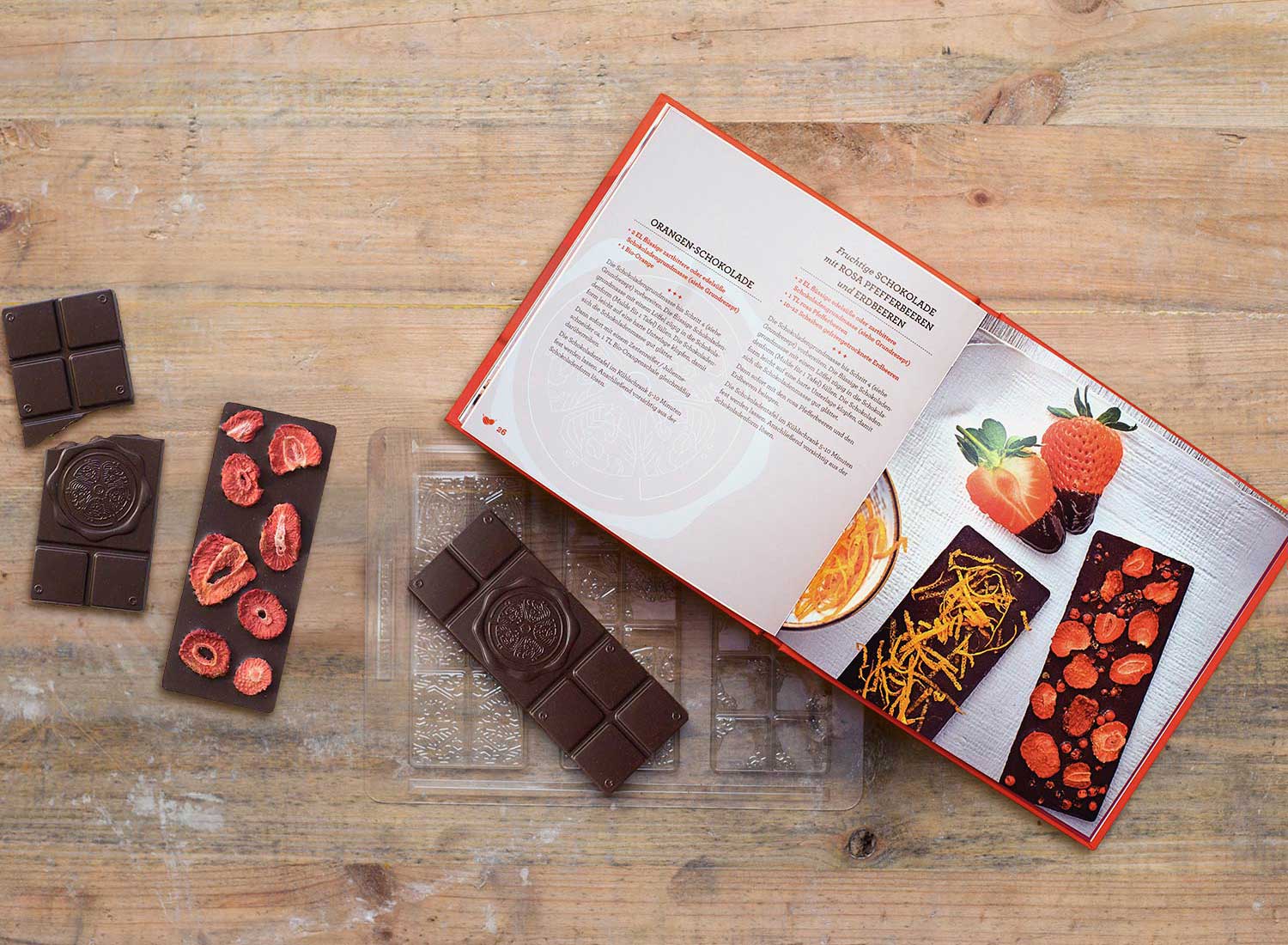 CHOCQLATE recipe book + chocolate mold