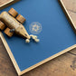 Vassoio rovere 30x30 blu fumo con serigrafia di alta qualità in oro